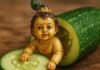 जन्माष्टमी पर कृष्ण जन्म के समय क्यों काटते हैं खीरा? जन्माष्टमी पर बाल गोपाल की पूजा और अभिषेक
