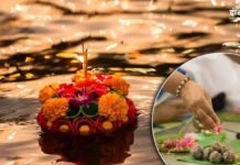 मृतक पूर्वजों का तर्पण क्यों? पितृपक्ष में पूर्वजों का तर्पण करते श्रद्धालु